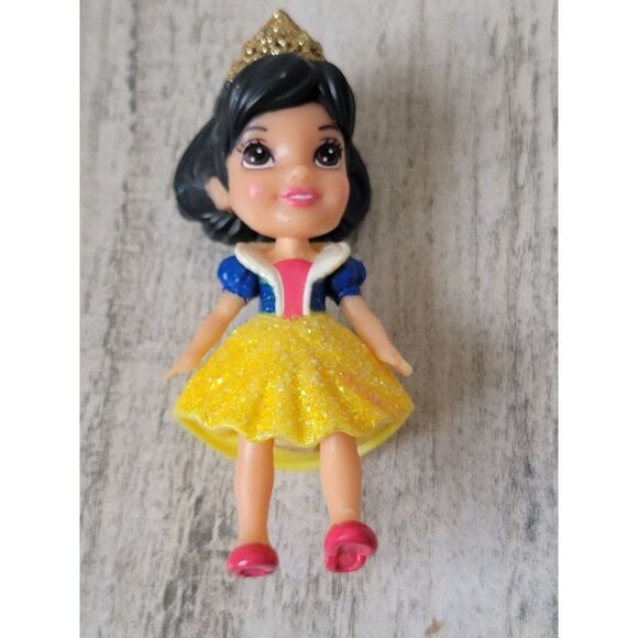 Snow White glitter mini doll toddler princess Disney Pixar toy - Picture 1 of 5